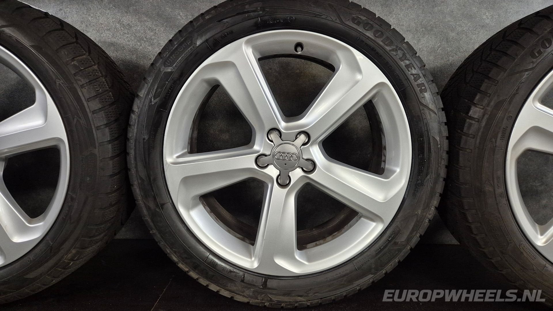 Audi Q5 FY 2017–2024 20 inch velgen winterbanden 5x112, Auto-onderdelen, Banden en Velgen, Gebruikt, -, -, Banden en Velgen