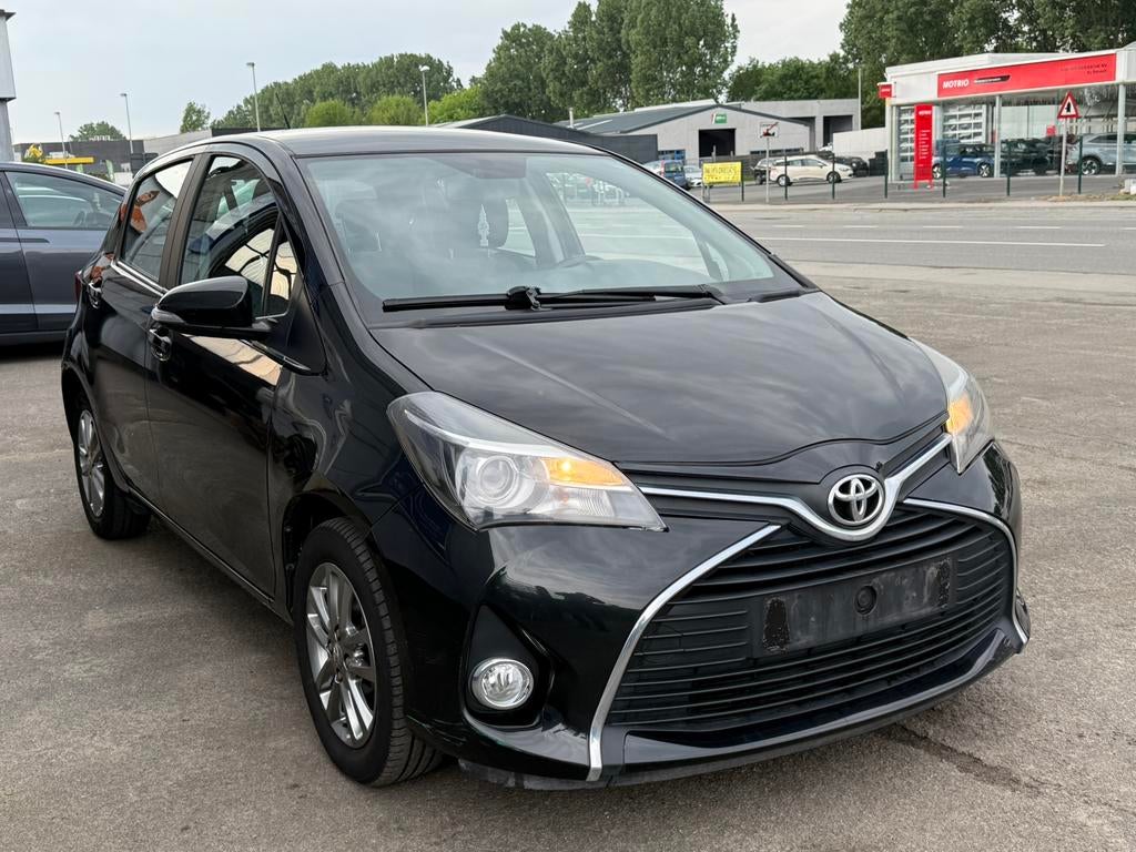 Toyota Yaris 1.3 i 2015 73 kW, Auto's, Toyota, Voorwielaandrijving, Euro 5, Stof, 4 cilinders