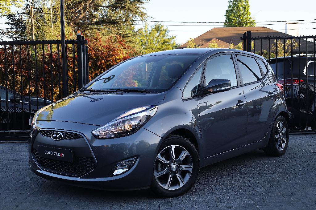 Hyundai iX20 1.6i Automaat | 8.000 km, Automaat, Start-stop-systeem, Stof, Bedrijf