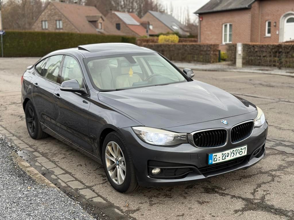BMW 318 D GT 2013 TOIT PANORAMIQUE, Achat, Entreprise, Boîte manuelle, Toit panoramique