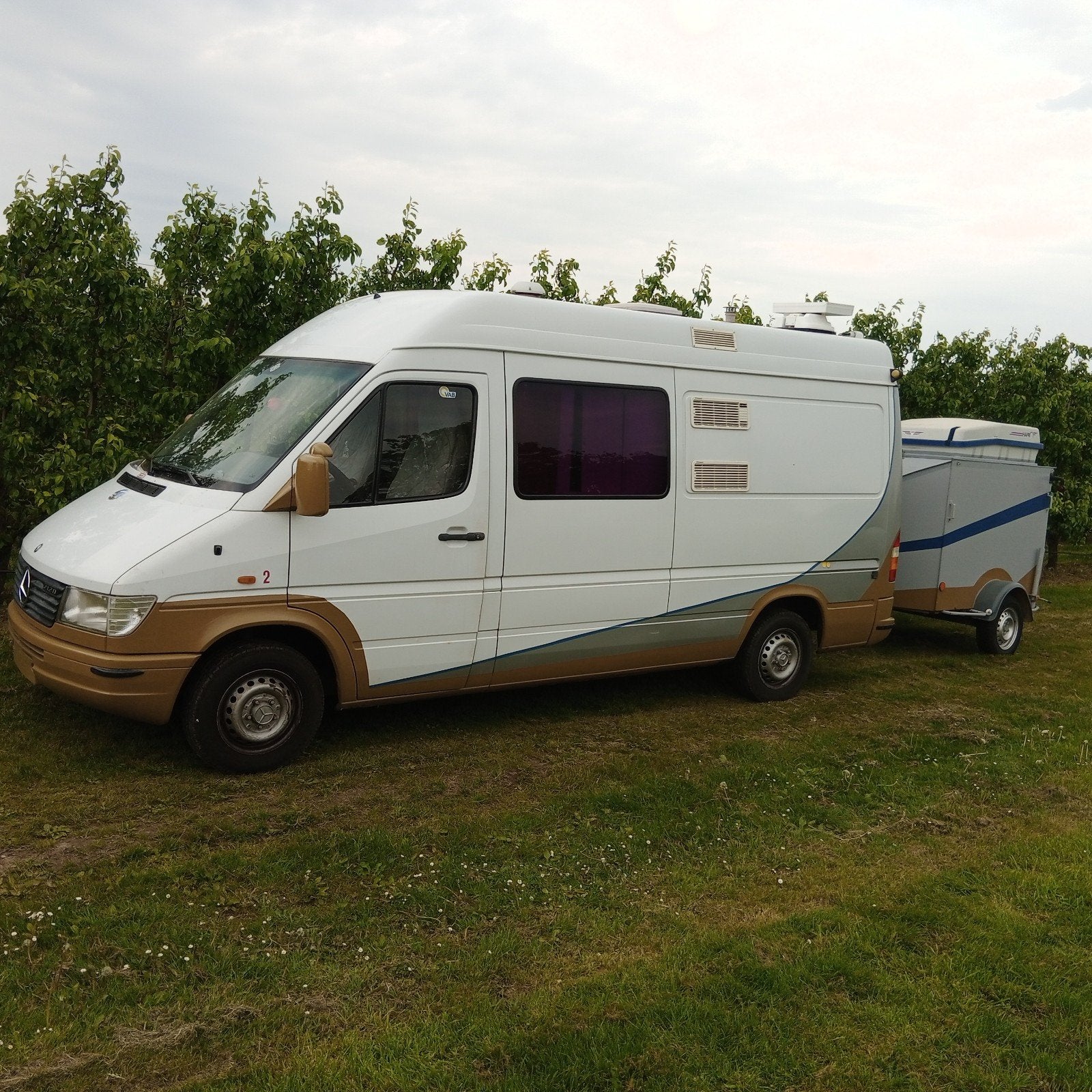 Mobilhome bus camper Mercedes gekeurd voor verkoop!!, Tot en met 2, Audio installatie, 4 tot 5 meter, Mercedes