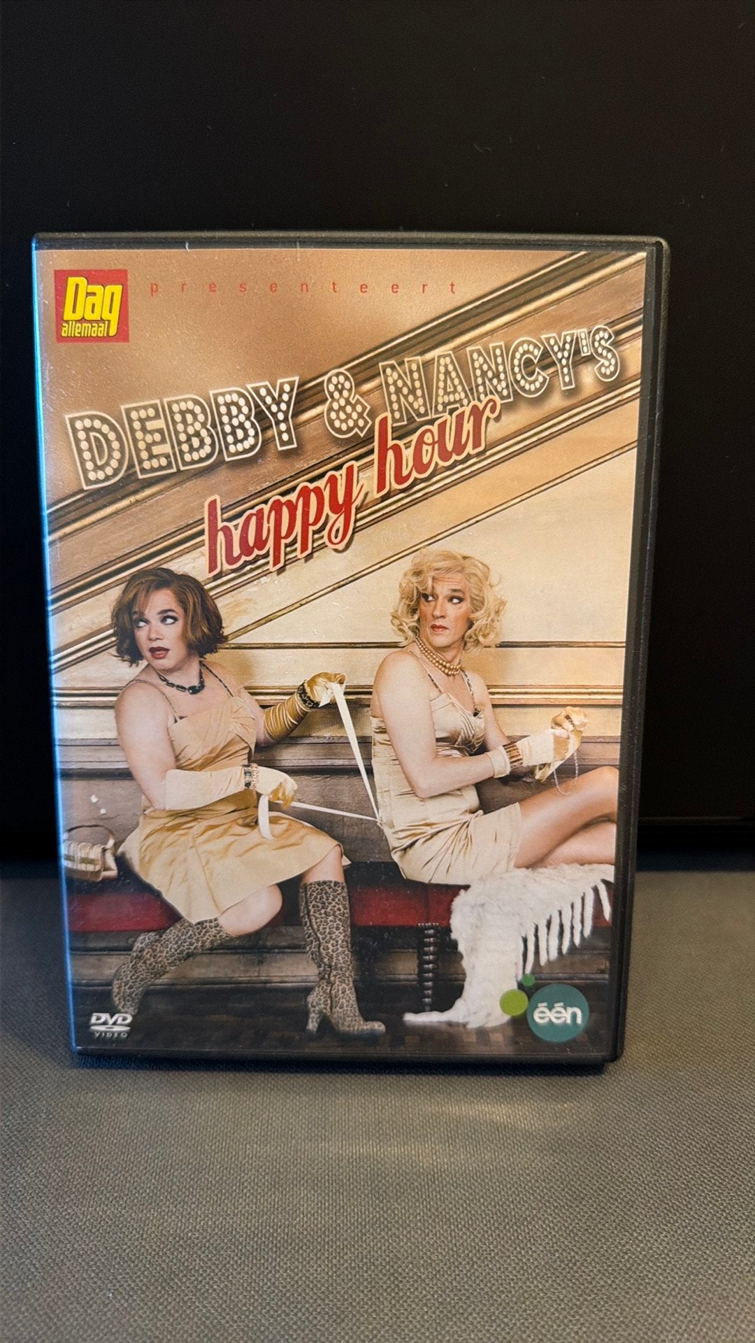 Debby en Nancy’s happy hour, Ophalen of Verzenden, Zo goed als nieuw