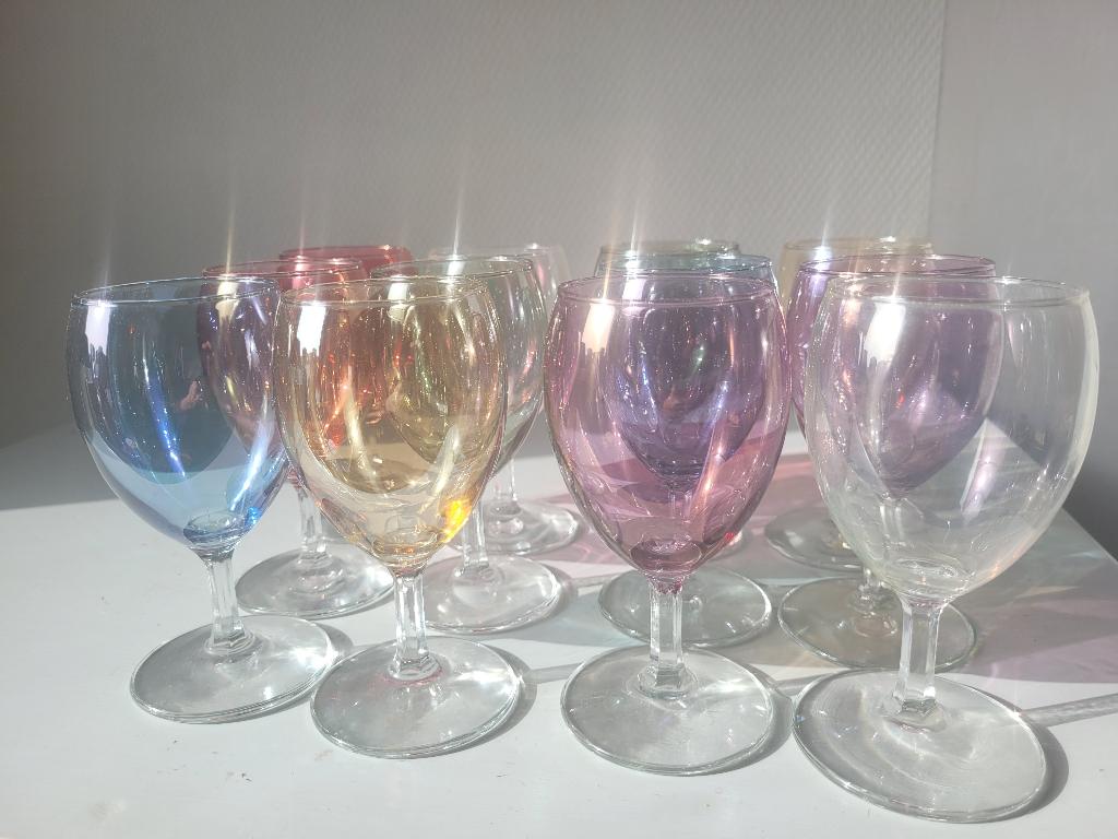lot 12 verres vin à pied/vintage 1970/très bon état, Enlèvement ou Envoi