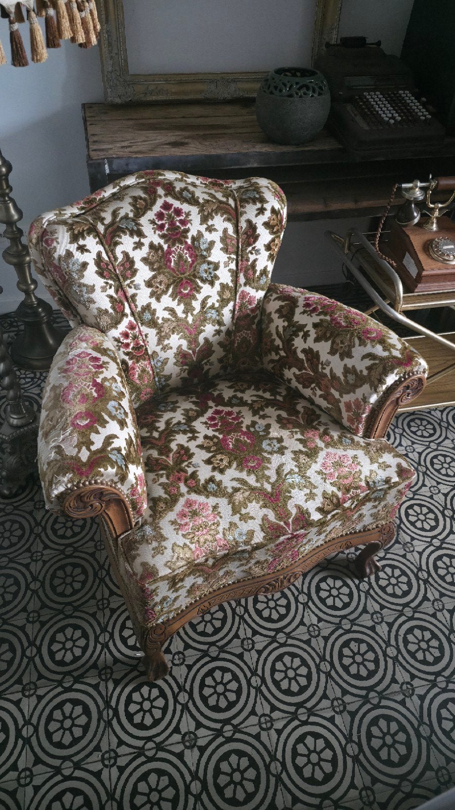 Unieke Vintage creme Sofa 1 zit laag met Bloemenpatroon, Ophalen