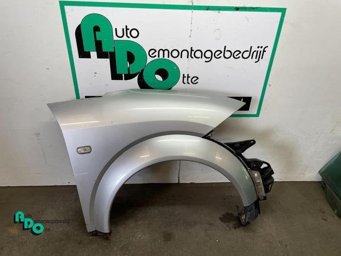 Aile avant droite d'un Audi A2 (A2 00-) (LY7W), -, 3 mois de garantie, Audi, Utilisé