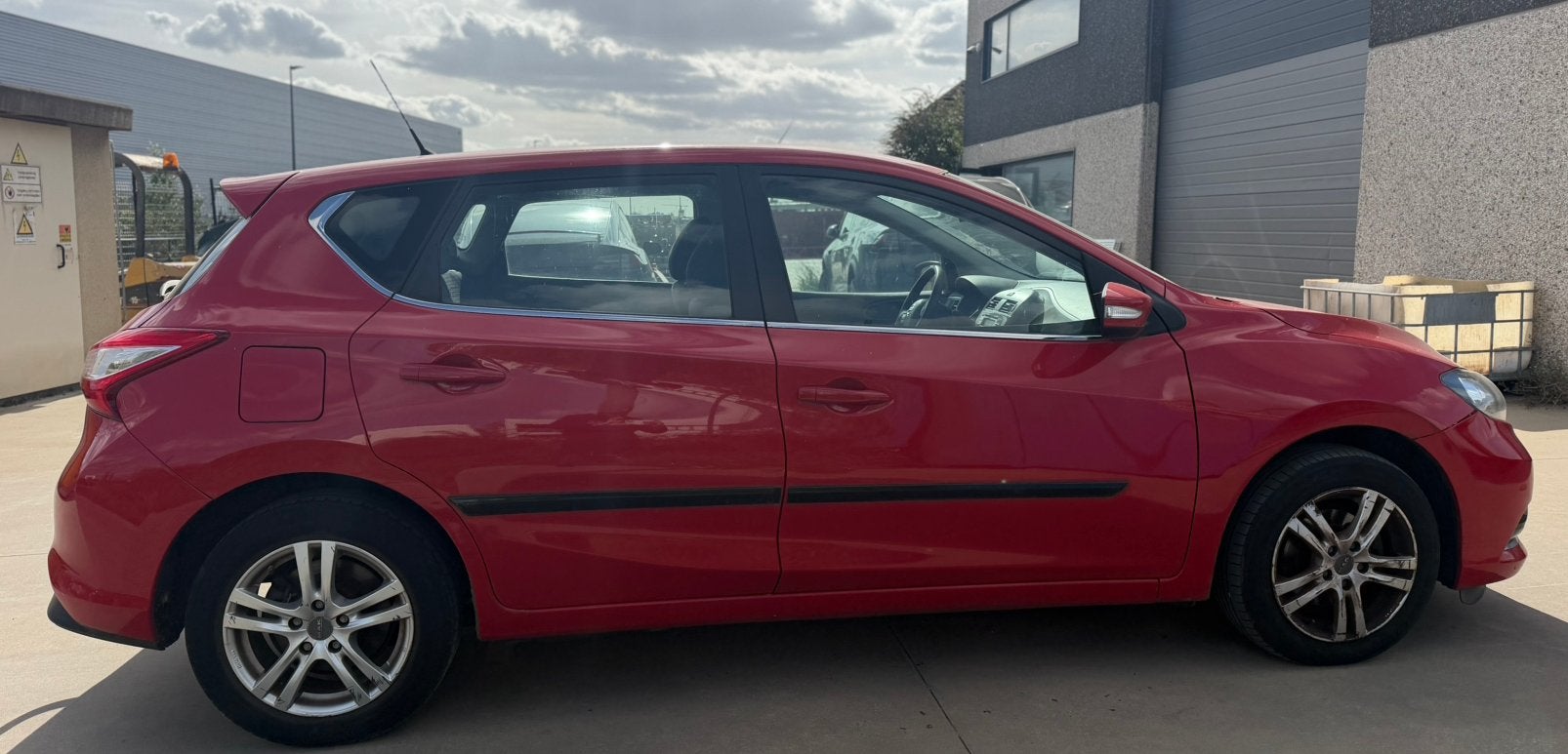 Nissan Pulsar benzine 86.000 km, Autos, 1197 cm³, Achat, Entreprise, Boîte manuelle