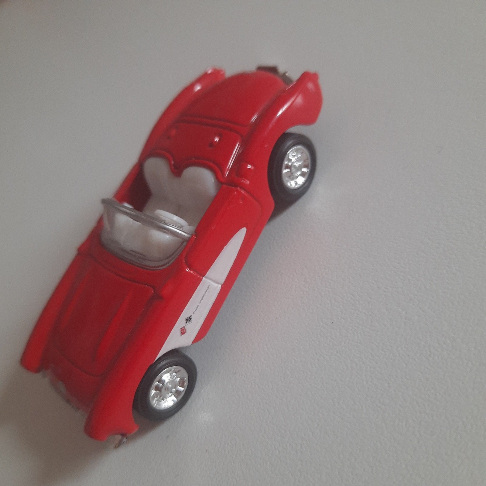 MAJORETTE 1:58* CHEVROLET CORVETTE 1957 *nr.8149* NIEUWSTAAT, Hobby en Vrije tijd, Modelauto's | 1:50, Ophalen, Zo goed als nieuw