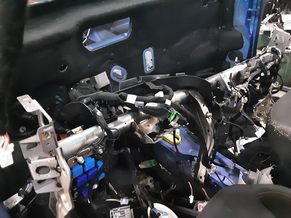 CADRE DE TABLEAU DE BORD Dacia Sandero III (01-2019/-), Dacia, Renault Deutschland AG, Utilisé, Peter-Huppertz-Straße 5
51063  Köln, DE