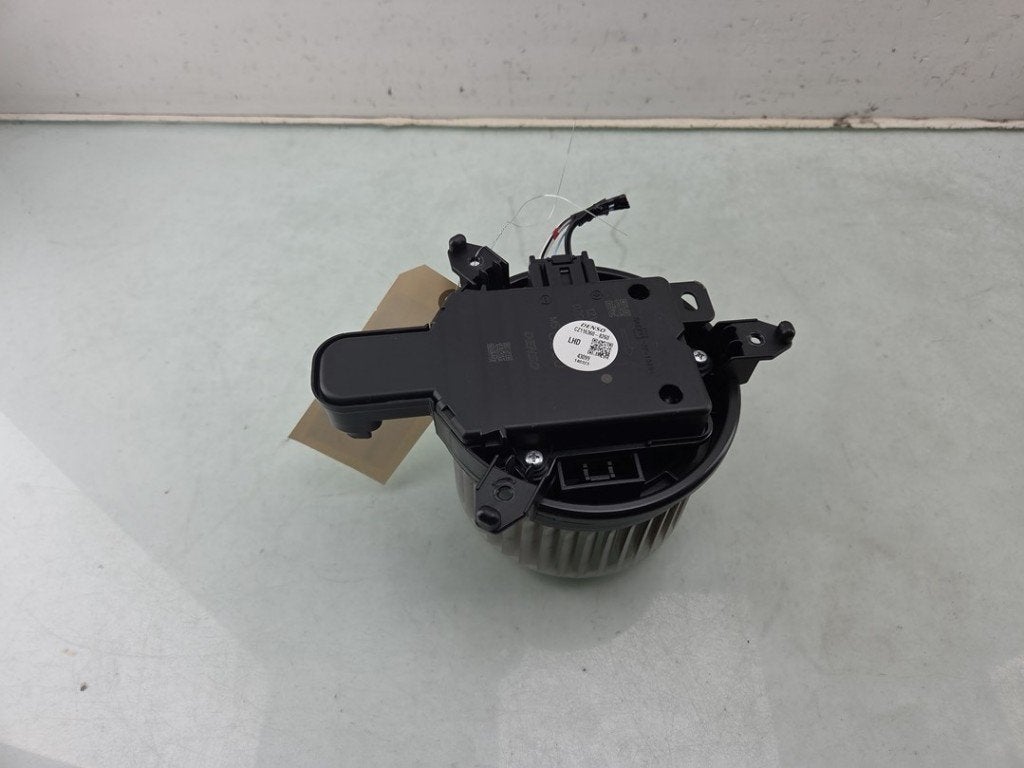 VENTILATEUR RADIATEUR MOTEUR Toyota Yaris Cross (PB1 / PJ1), DENSO EUROPE B.V., Info@denso.nl, Toyota, Utilisé