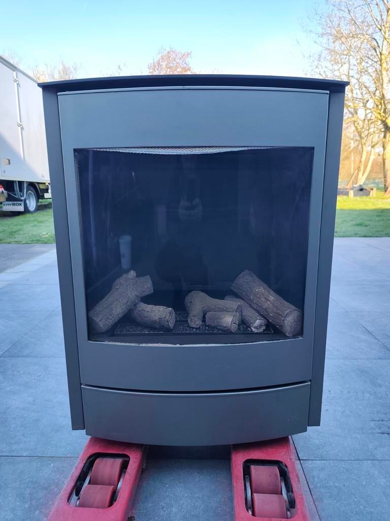 Poêle gaz fonctionne bien entretien à prévoir sans plus., Enlèvement, Gaz