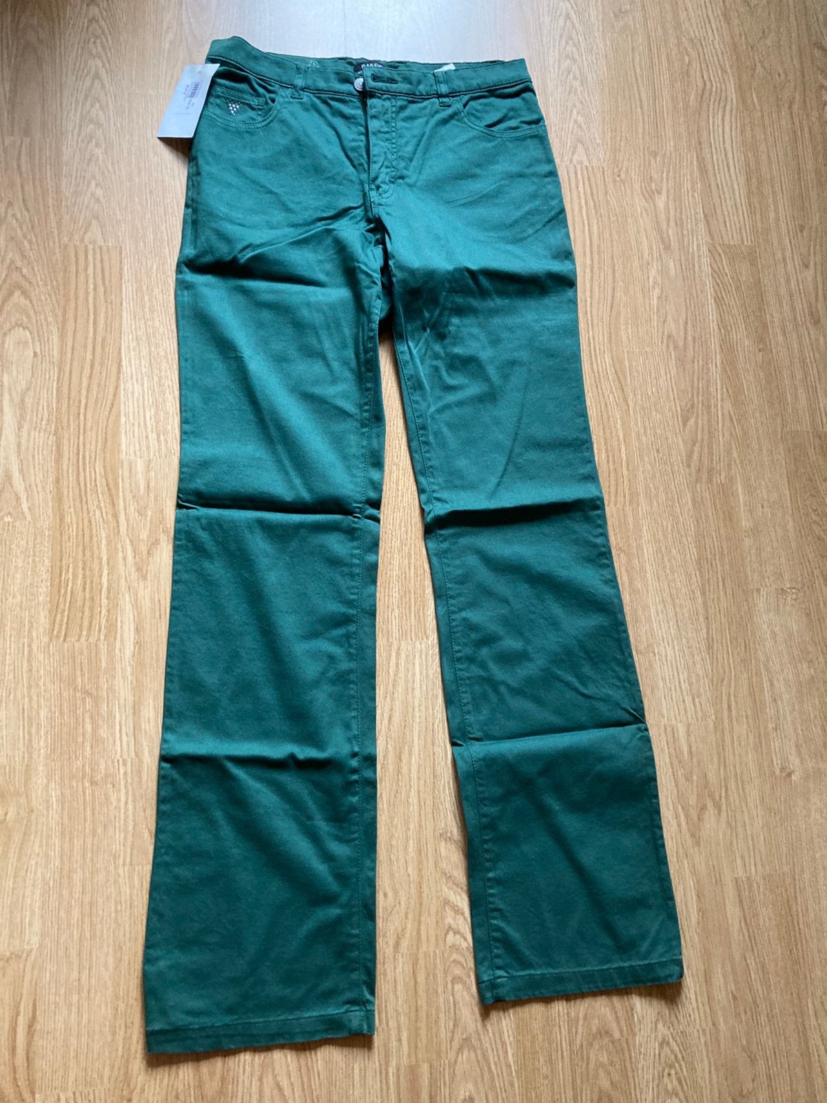 Nieuwe groene jeansbroek maat mt 32 (40), Kleding | Dames, Maat 38/40 (M), Nieuw, Ophalen of Verzenden, Lang