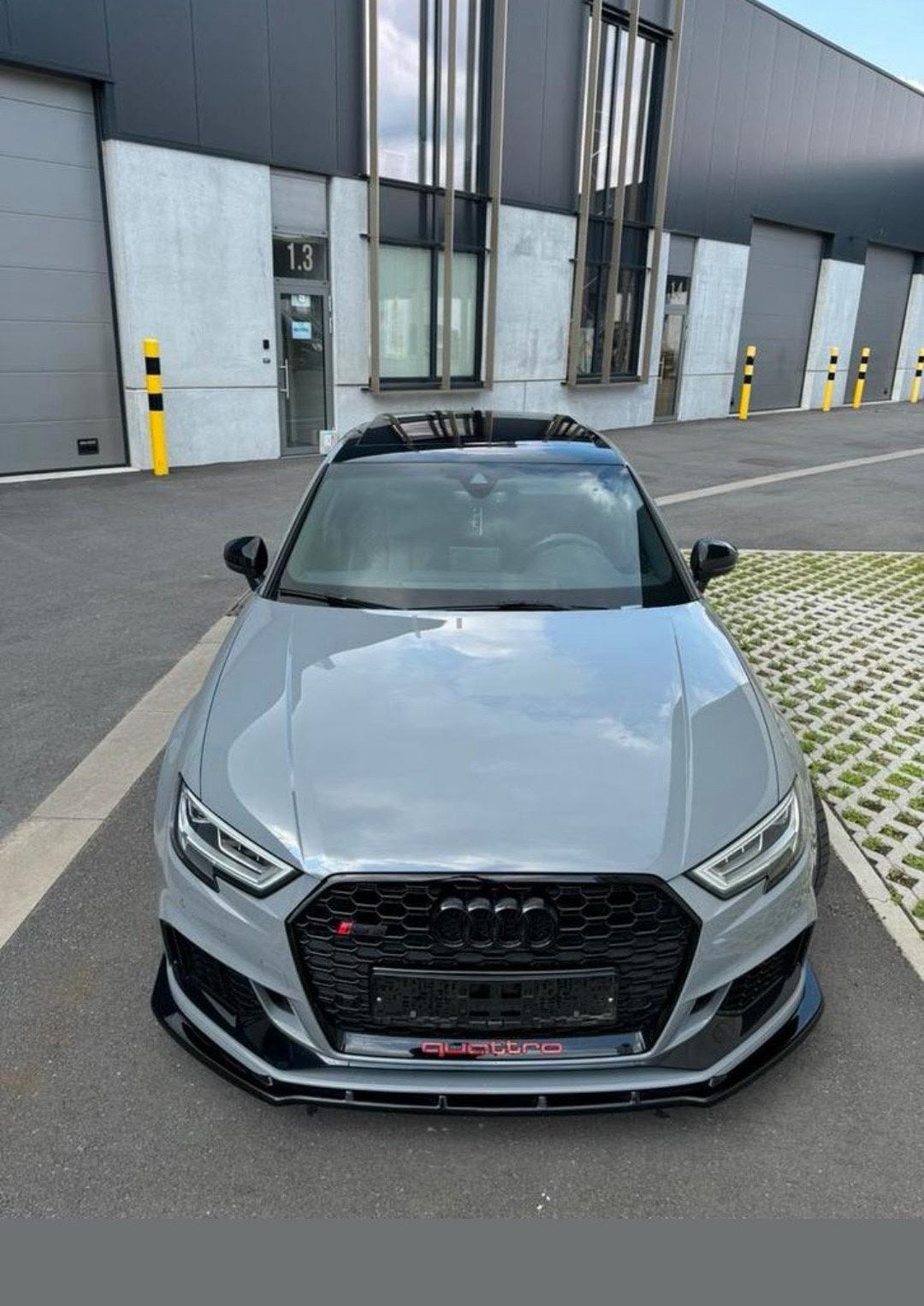 Audi RS3 Sedan Nardo Grey, Auto's, Vierwielaandrijving, Particulier, Zilver of Grijs, 294 kW