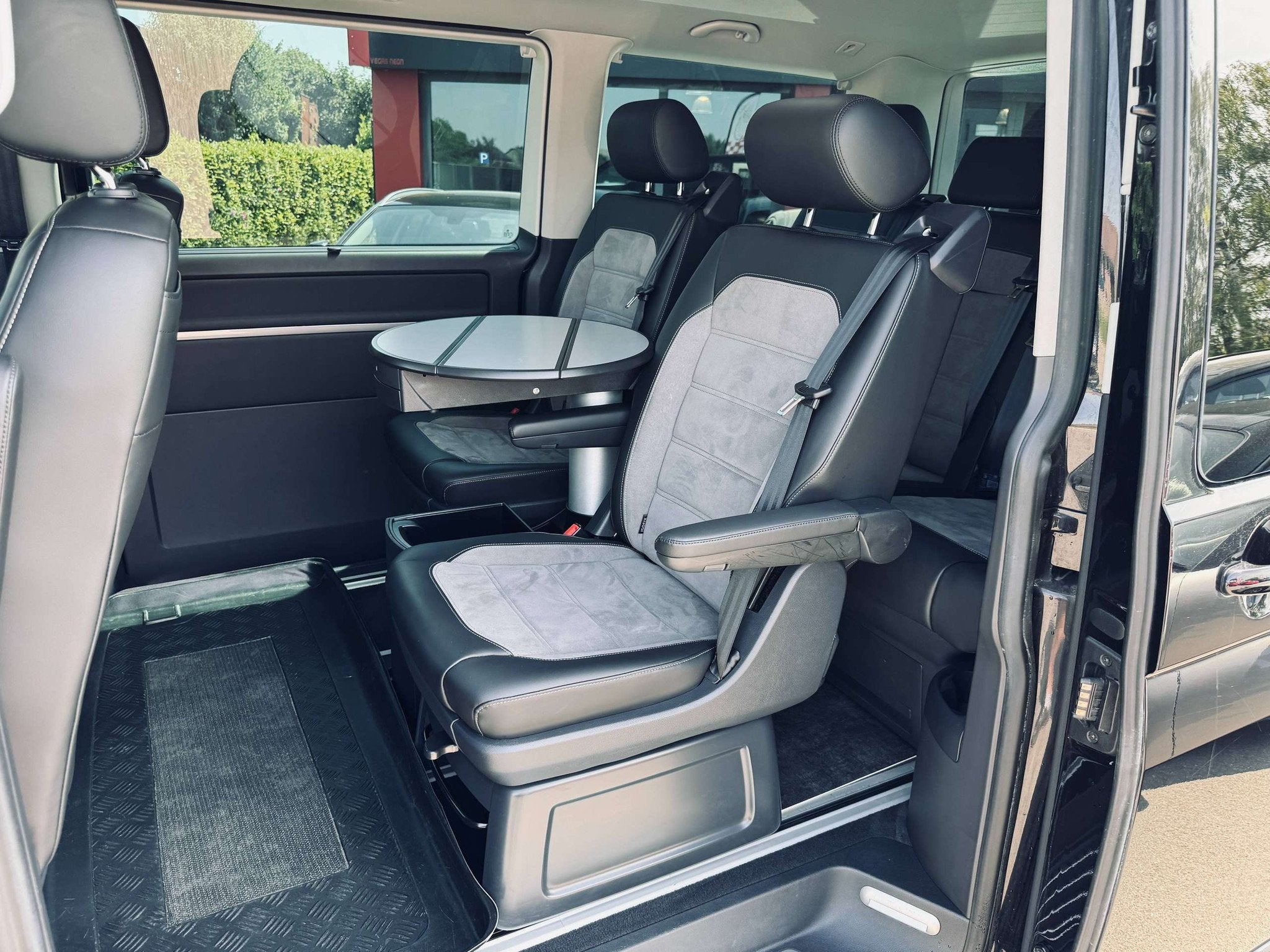 Volkswagen T6 Multivan Multivan 2.0 TDi Highline, DSG, 7 Pla, Auto's, Volkswagen, Gebruikt, 4 cilinders, 7 zetels, Bedrijf