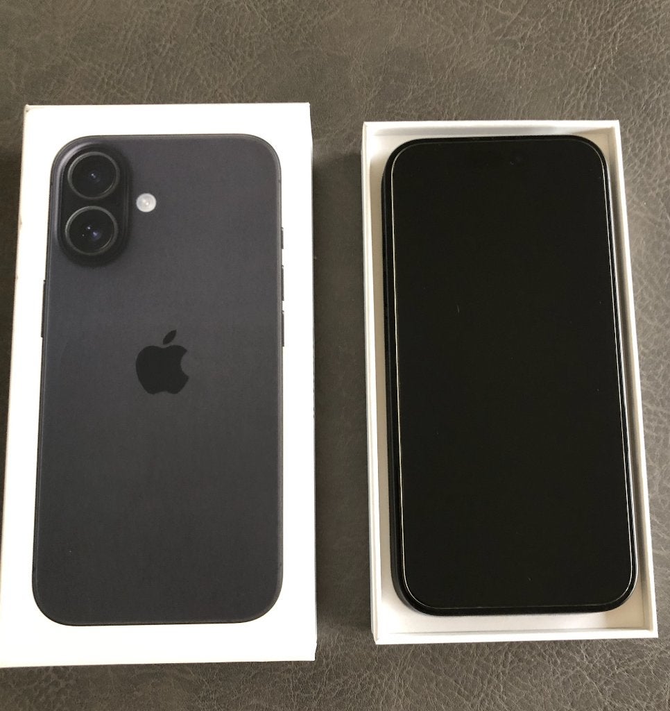 iPhone 16 - 128 GB - 100% batterij, Télécoms, Téléphonie mobile | Apple iPhone, 128 GB, IPhone 16, Comme neuf, Enlèvement