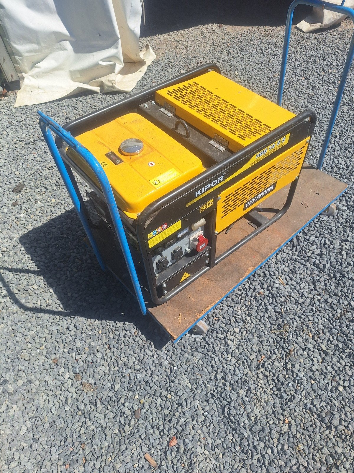 Kipor KGE12E3 Benzine Aggregaat – 10,5 kVA – 400V met 108 ur, Doe-het-zelf en Bouw, Aggregaten, Ophalen, Elektrisch startend, Benzine