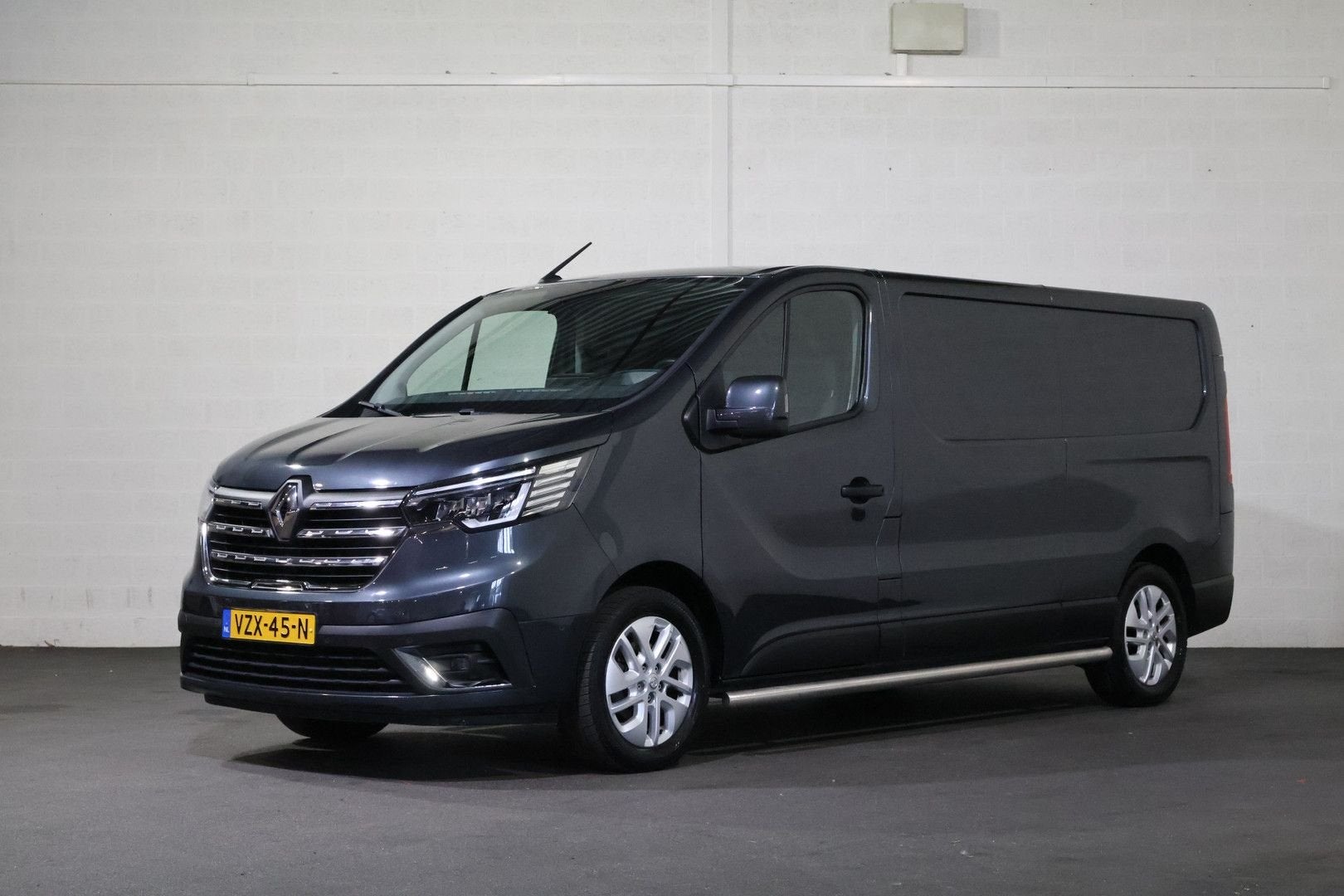 Renault Trafic 2.0 dCi 150pk L2 H1 Work Edition Automaat, Auto's, Bestelwagens en Lichte vracht, Automaat, 186 g/km, Parkeersensor