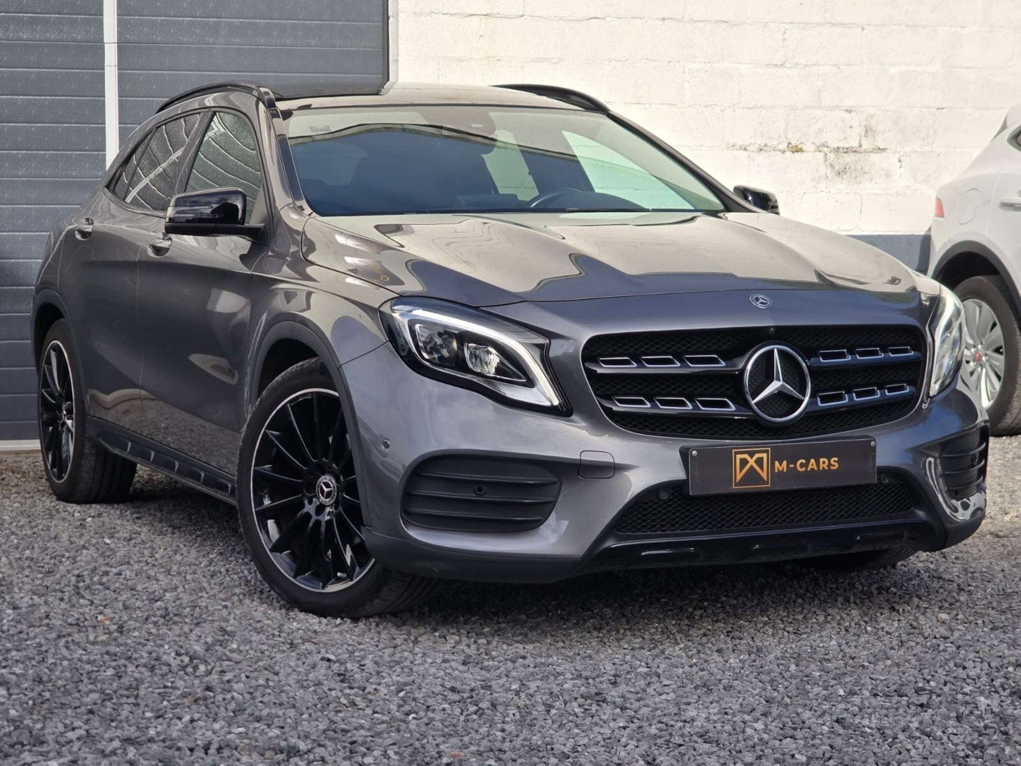 Mercedes-Benz GLA 200 AMG * TOIT PANO * LED * (automatique), Autos, Argent ou Gris, Achat, Euro 6, Entreprise