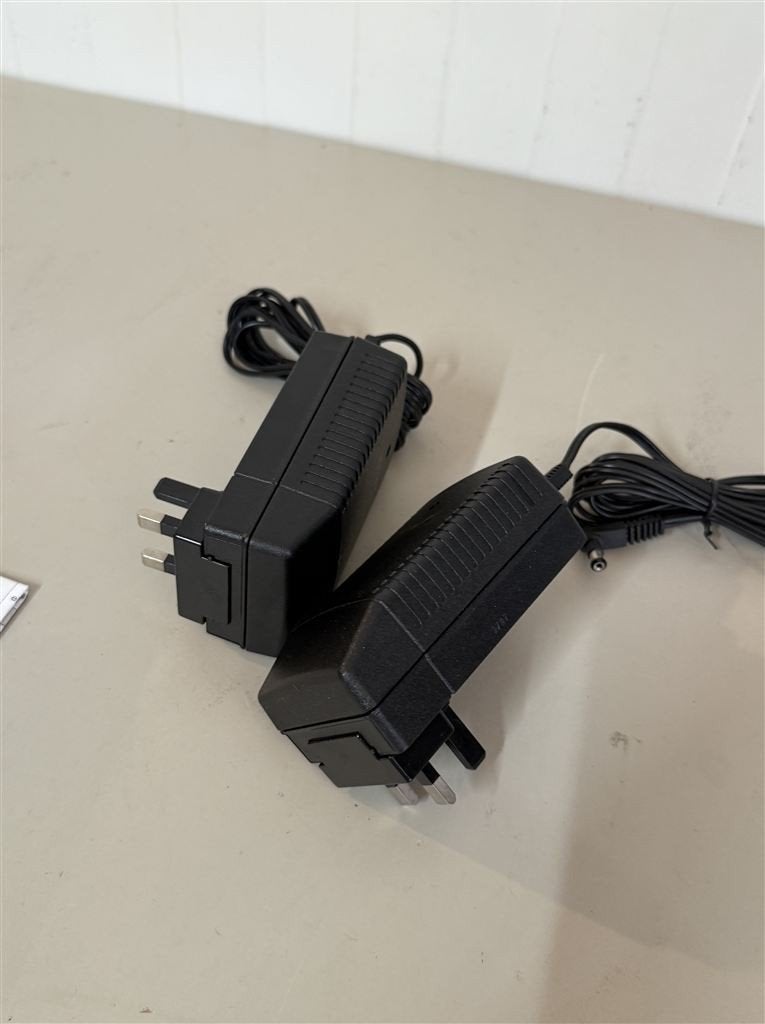Metz 960 AC/DC Adapter Lader - Voor P50 / P76 Flitser - 17Vd, TV, Hi-fi & Vidéo, Chargeurs, Enlèvement ou Envoi, Comme neuf
