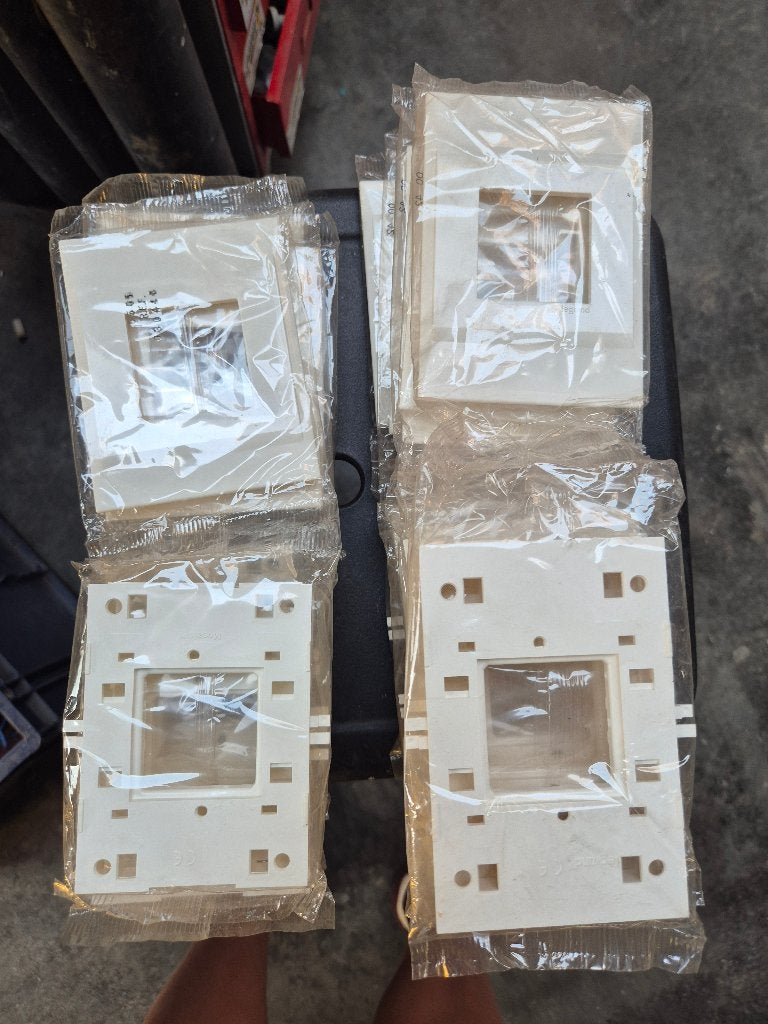 Support mosaïque Legrand 2 modules DLP, Enlèvement, Neuf, Autres marques, Autres types
