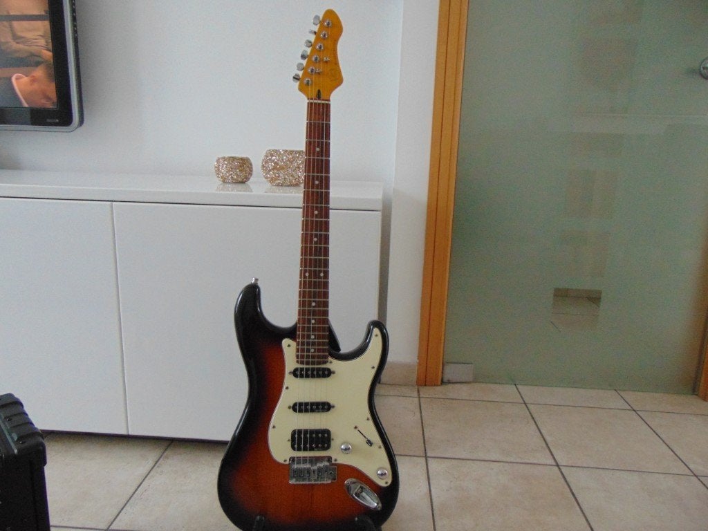 Stratocaster VGS RoadCruiser VST-110 + Fender Frontman 15G, Enlèvement, Neuf, Autres types