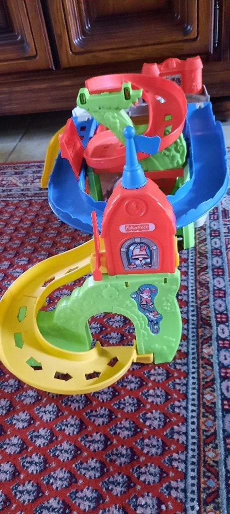 Fisher price racebaan, Enfants & Bébés, Jouets | Jouets en bois, Enlèvement, Utilisé