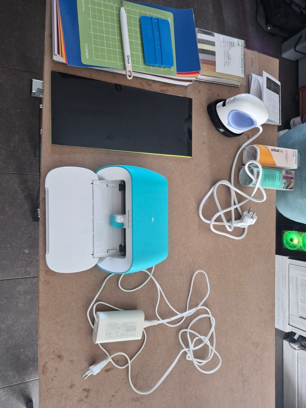 Cricut Joy (met toebehoren), Hobby & Loisirs créatifs, Bricolage, Multicolore, Plastique, Overige thema's, Enlèvement