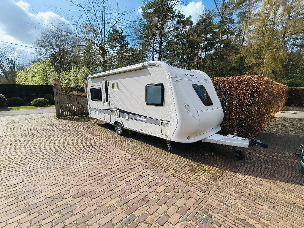 Hobby excellent 540 UFe, Jusqu'à 4, Coin salon convertible, Hobby, Particulier
