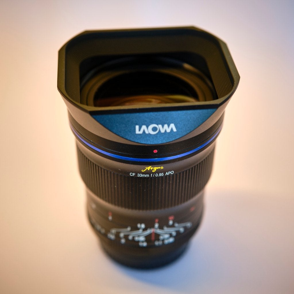 Fuji-X mount lens: Laowa Argus 33mm f/0.95, Lentille standard, Housse/sac de protection, Autres marques, Enlèvement ou Envoi