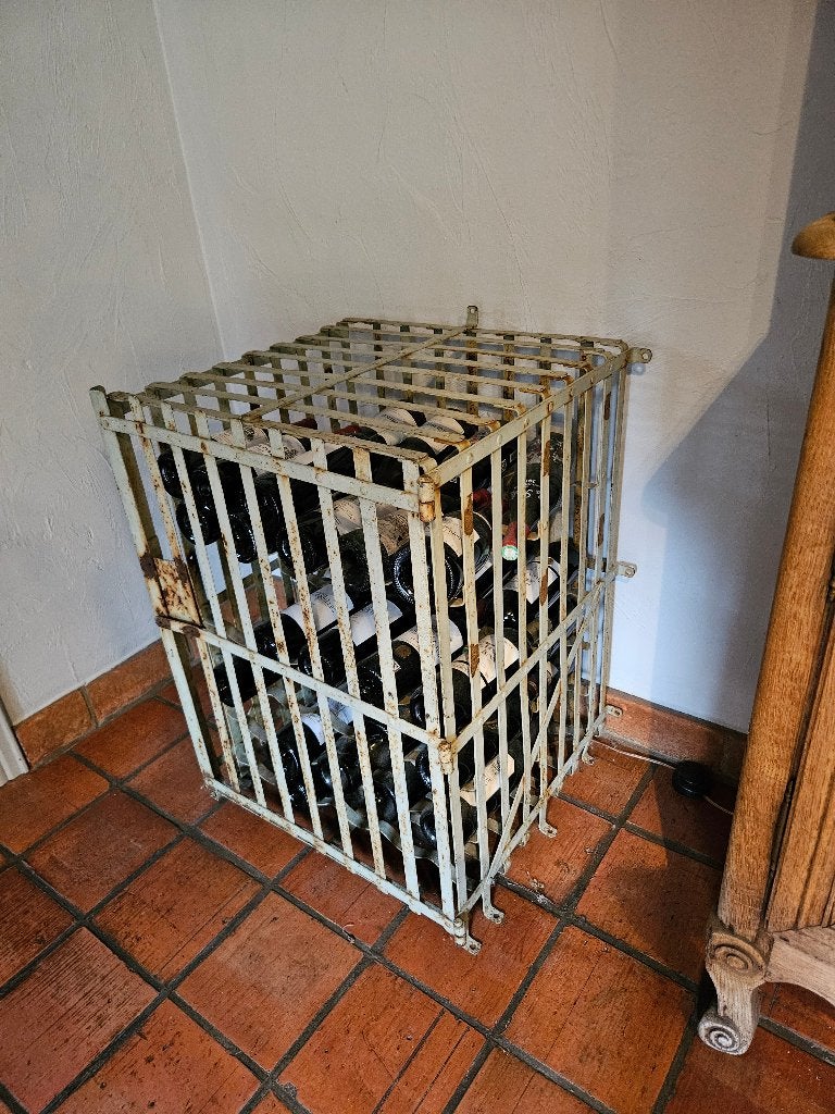 Magnifique casier à vin... une rareté !, Maison & Meubles, 25 bouteilles ou plus, Enlèvement, Utilisé, Métal
