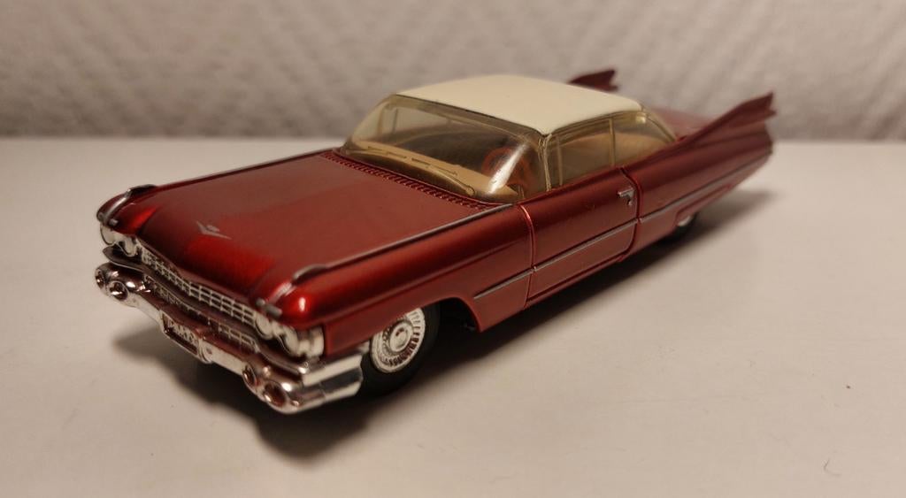 Boîte d'allumettes Dinky  à l'échelle 1/43 Cadillac Coupé, Hobby & Loisirs créatifs, Enlèvement, Utilisé, Matchbox