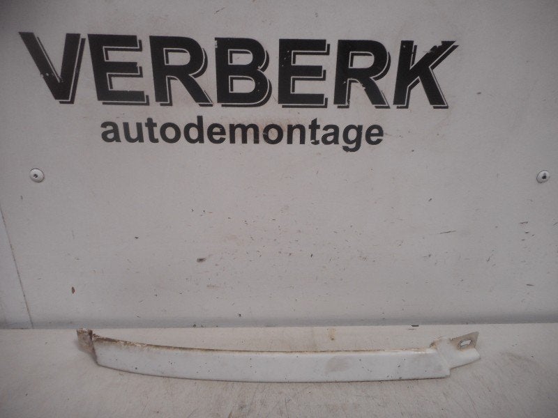 ENJOLIVEUR DE PHARE DROIT Audi 100 Avant Quattro (C4), Auto-Union-Straße  1,
85057  Ingolstadt, DE, Info@audi.de, Audi, Utilisé