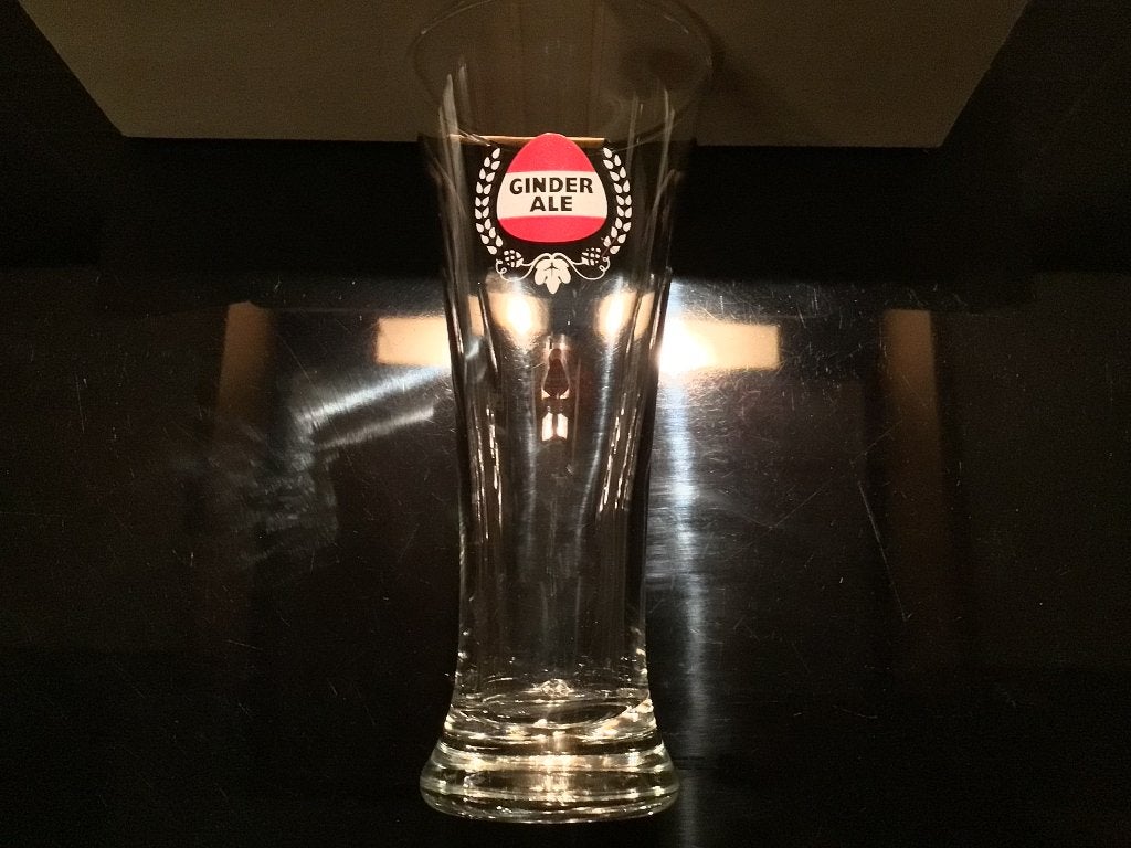 1 verre à bière Ginder Ale, Enlèvement ou Envoi