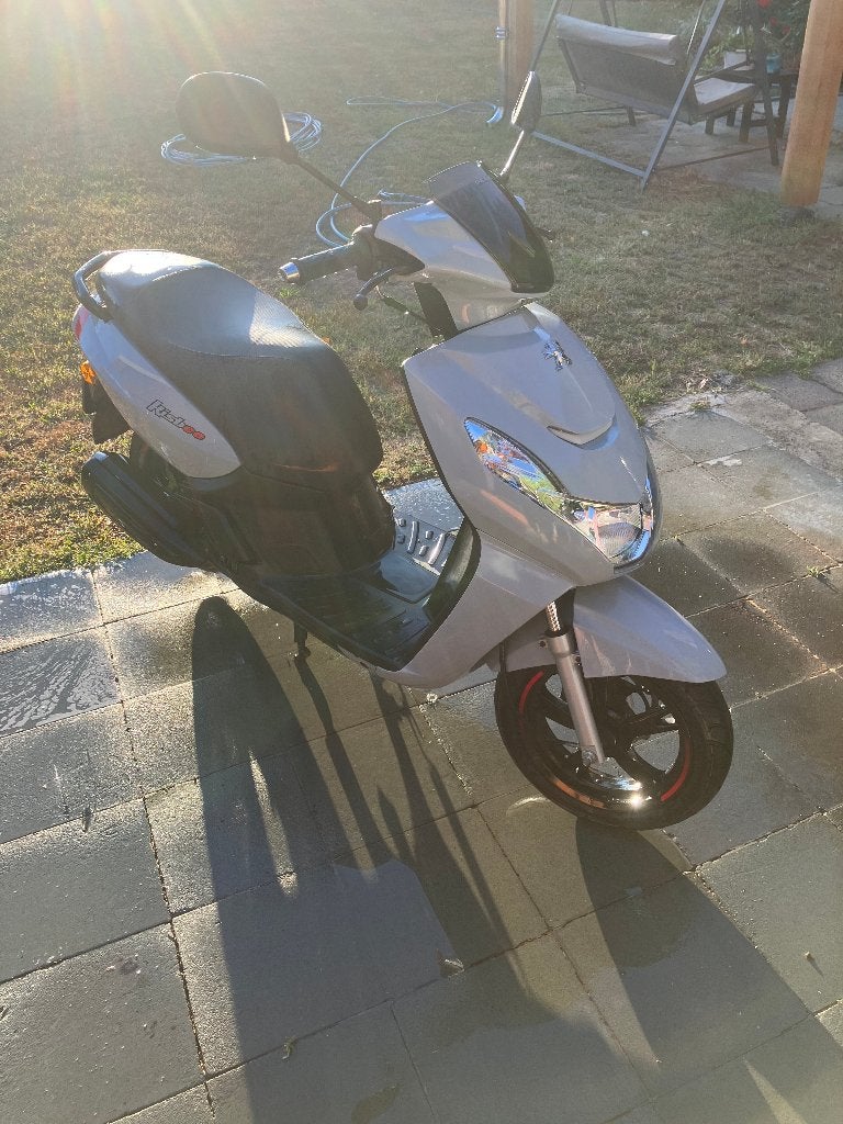 Peugeot Kisbee 2020 | 4t | injectie | 9265 km | NL Kenteken, Fietsen en Brommers, Ophalen, Gebruikt, Overige modellen, 49 cc