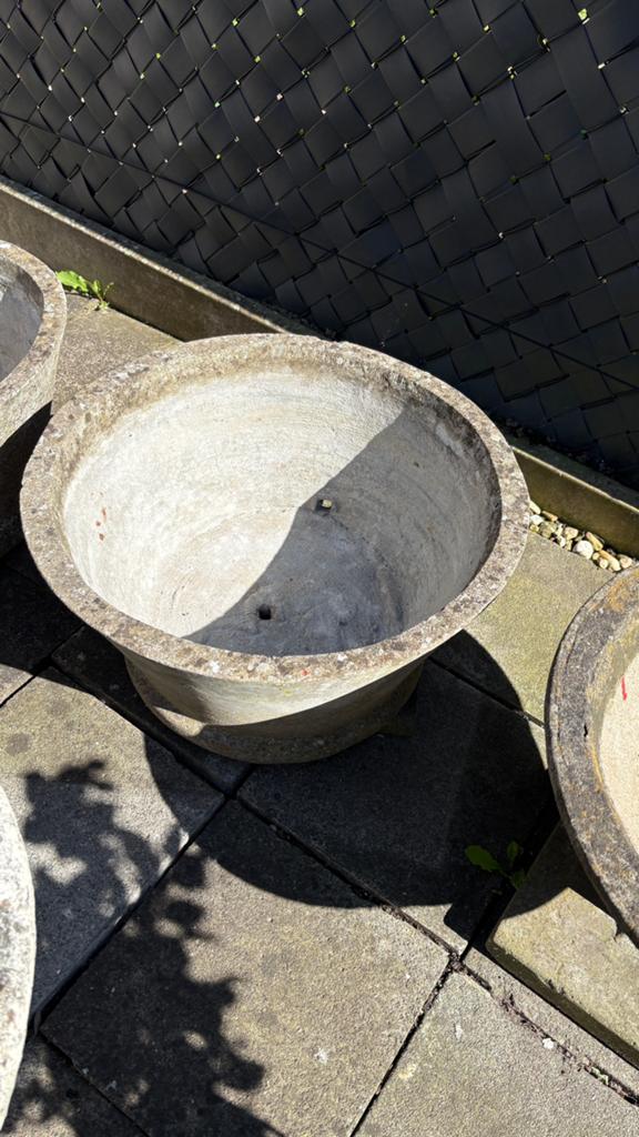 Grote ronde stenen potten, Enlèvement, Comme neuf
