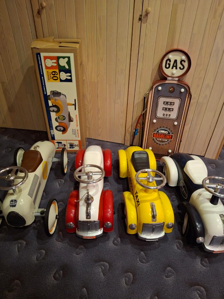 Als nieuw grote loopauto merk baghera ong 70 cm, Ophalen