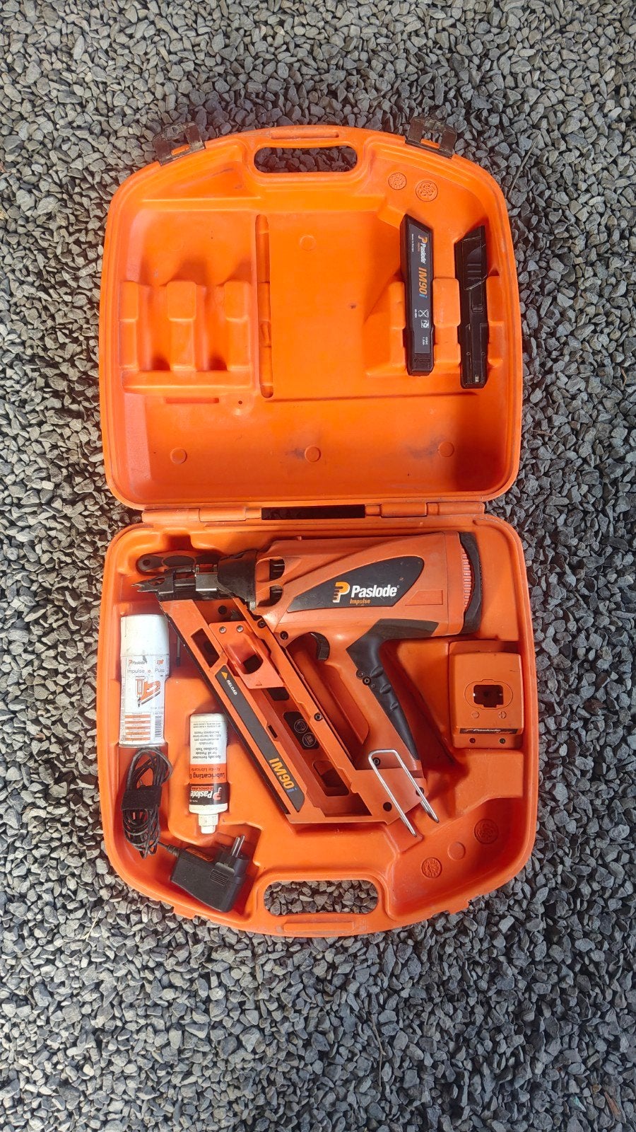 Paslode im90i gas nagelpistool als nieuw, Doe-het-zelf en Bouw, Ophalen