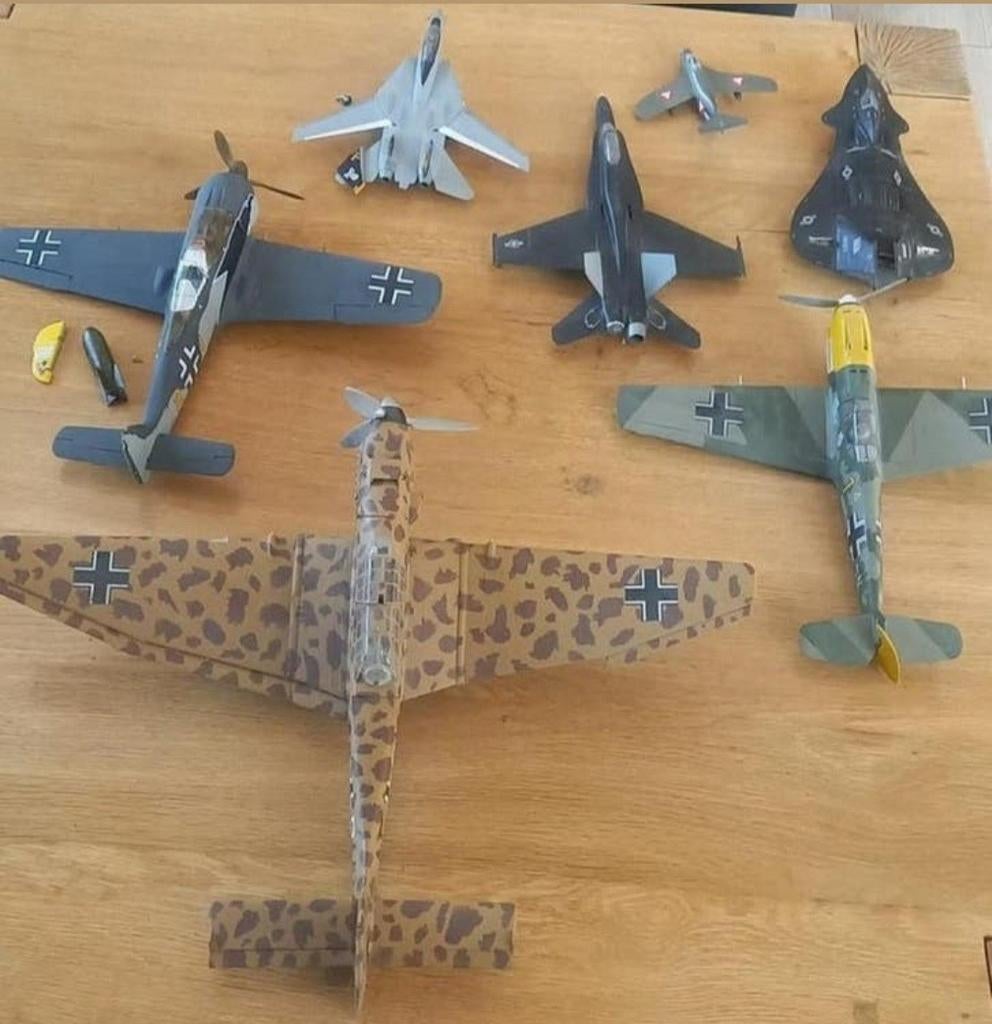 Lot modelbouw militaire vliegtuigen, Ophalen
