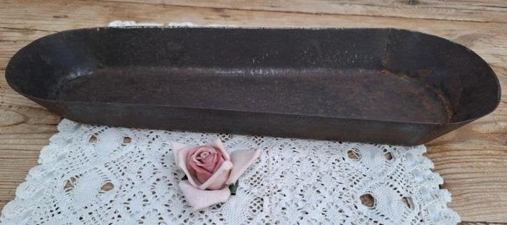 Grote metalen antieke doorleefde bakvorm , apart vorm, Antiek en Kunst, Ophalen of Verzenden