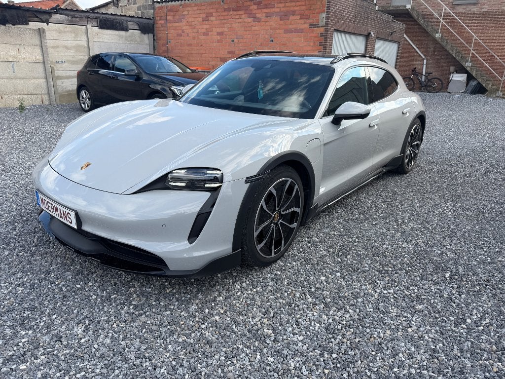 Porsche, Cuir, Achat, Entretenue par le concessionnaire, 5 portes