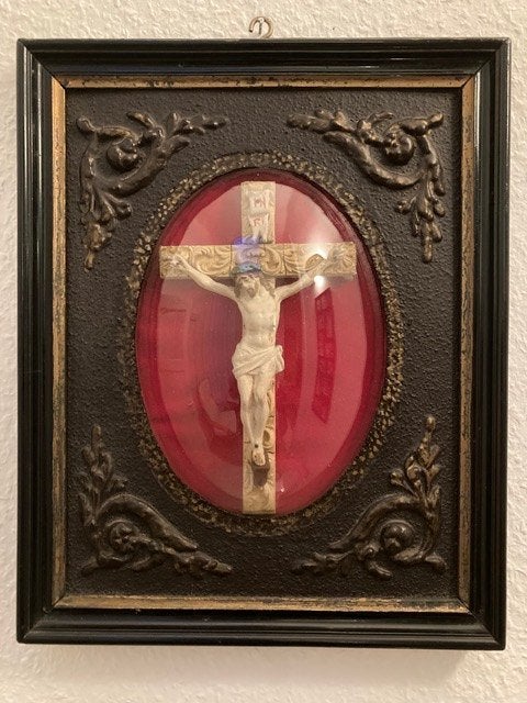 Antiek ingelijst kruisbeeld onder glas, Antiek en Kunst, Ophalen of Verzenden