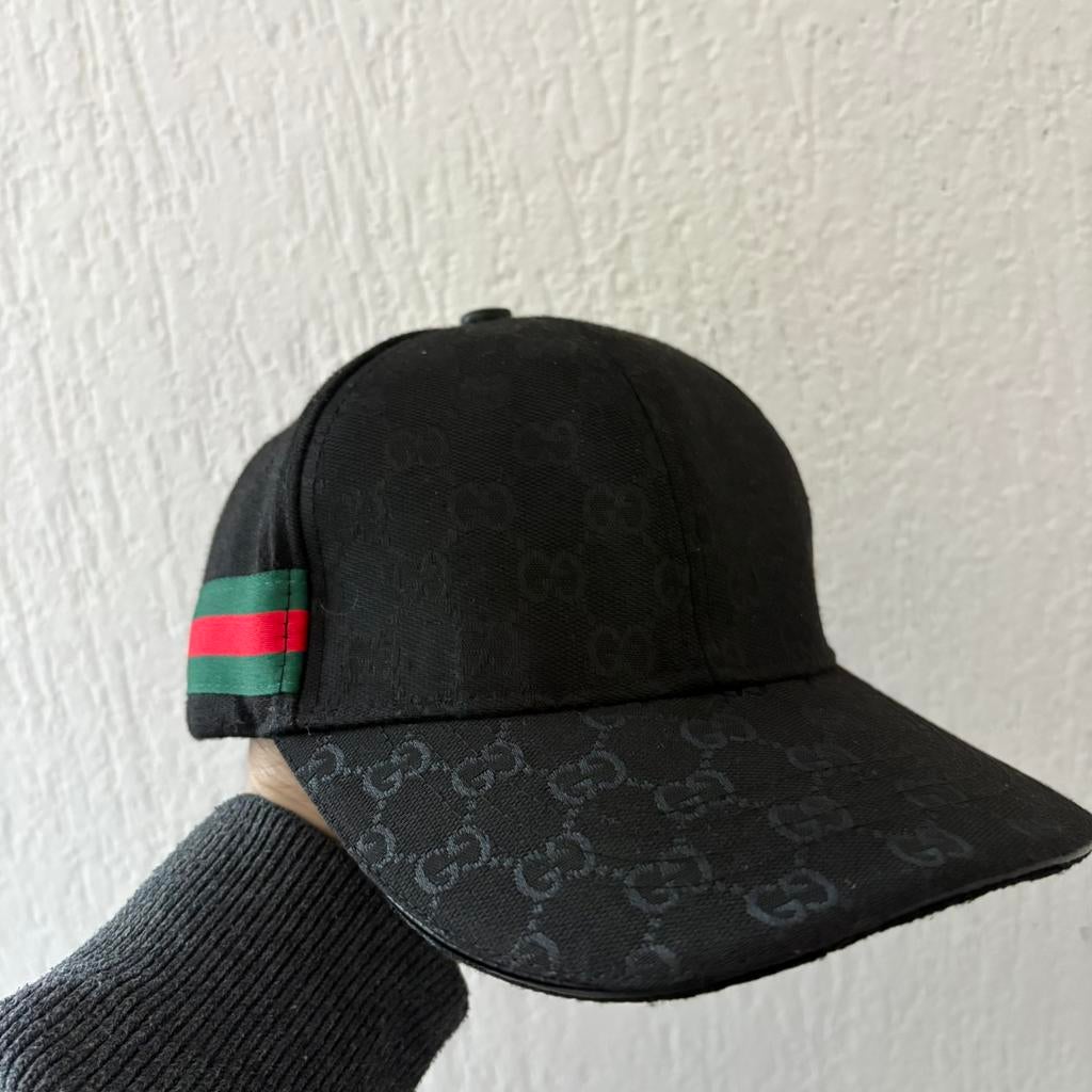 Zwarte Gucci pet, Ophalen, Gedragen, 60 cm (XL, 7½ inch) of meer, Pet