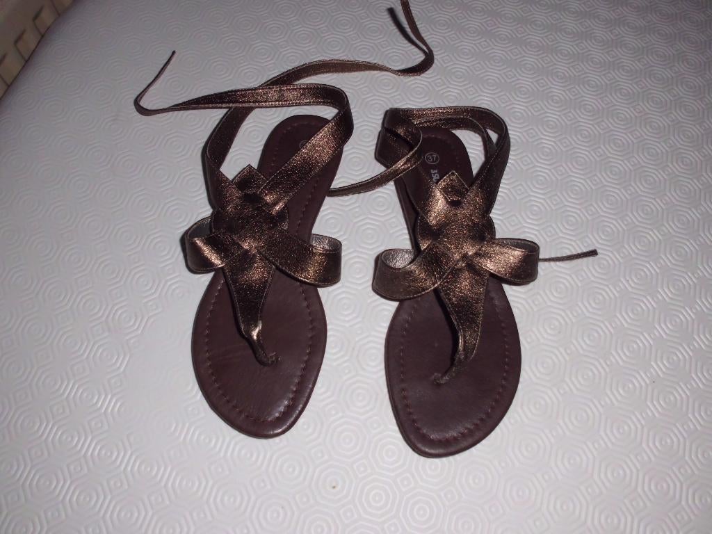 chaussures, Autres couleurs, Enlèvement, Porté, Sandales et Mûles