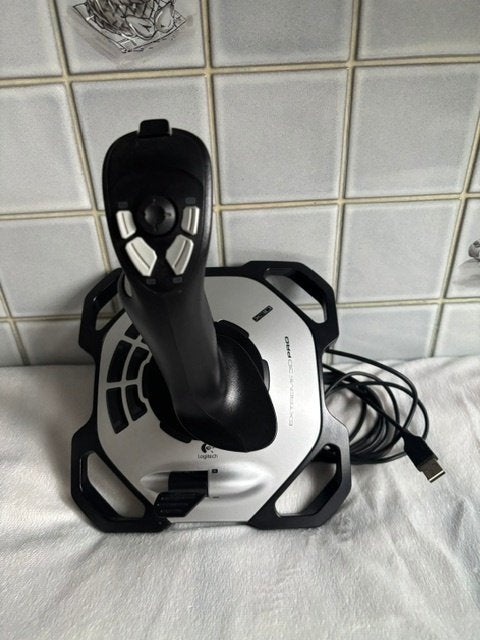 Logitech G Extreme 3D Pro-joystick, Computers en Software, Joysticks, Zo goed als nieuw, Ophalen