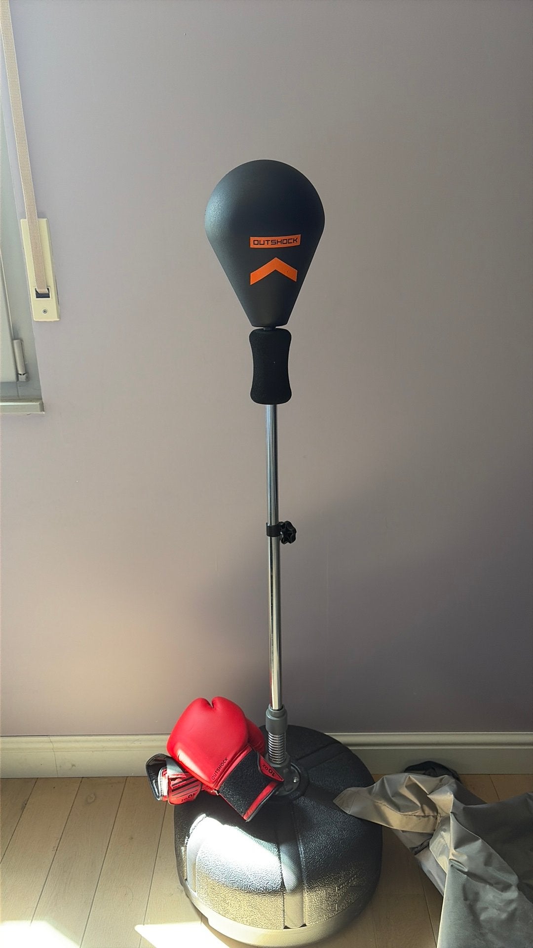 Boksbal mét bokshandschoenen Outshock, Enlèvement, Comme neuf, Punching-ball