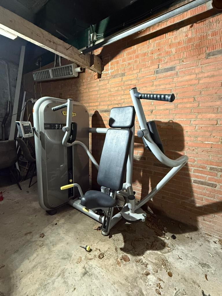 Technogym pectoral chest, Ophalen, Zo goed als nieuw