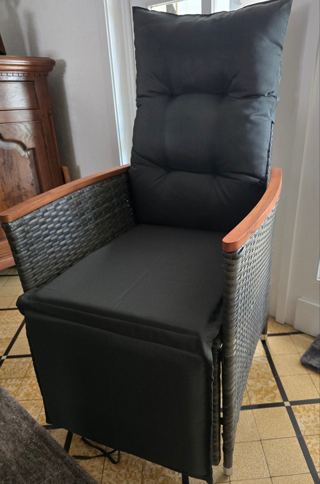 Siège Relax en polyrotin avec coussin moelleux, Enlèvement