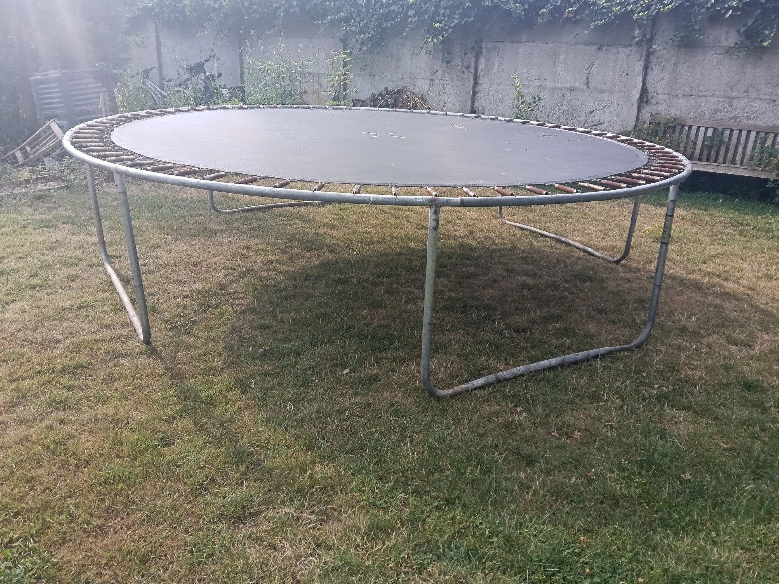 Trampoline 5m, Ophalen