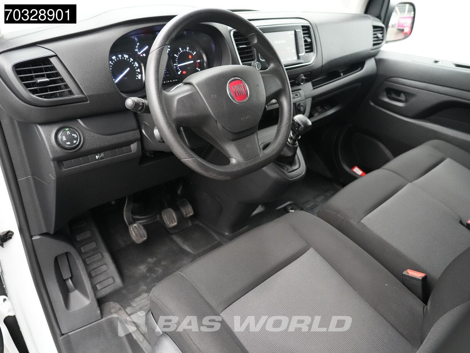 Fiat Scudo 145pk L2H1 Airco Cruise CarPlay Parkeersensoren L, Auto's, Stof, Gebruikt, 4 cilinders, Wit