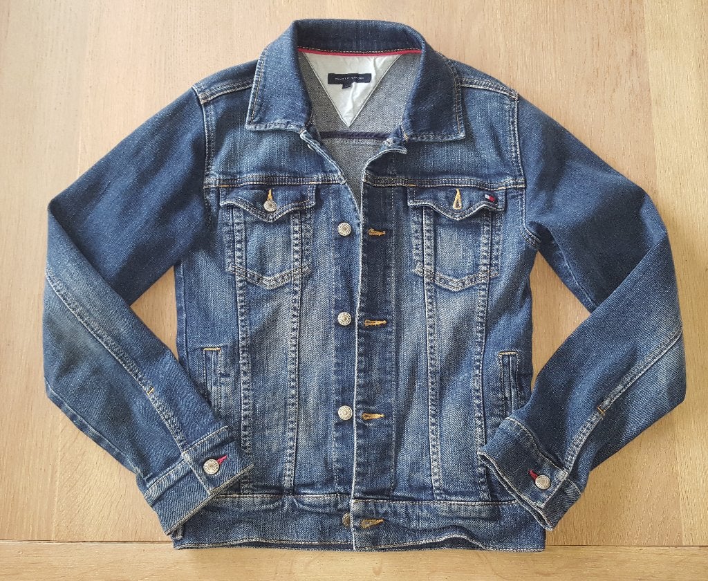 jeansjas / jeansvest Tommy Hilfiger maat 152 NIEUW, Neuf, Garçon ou Fille, Enlèvement ou Envoi, Tommy hilfiger