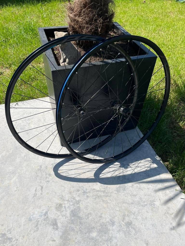 Paire de roues Shimano RS171 (disque) + 2 sangles Vittoria, Enlèvement, Utilisé, Autres types